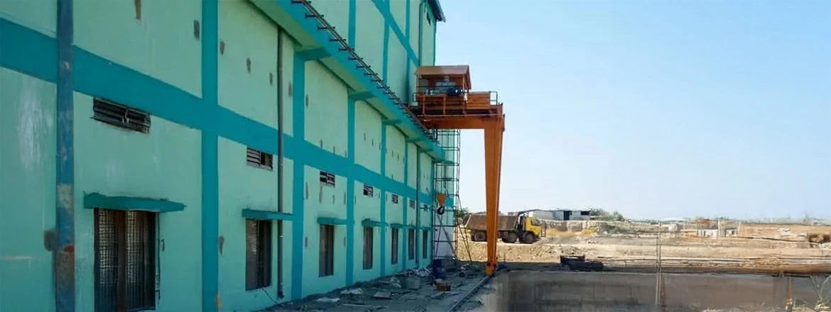 HOW TO CHOOSE THE RIGHT CRANE FOR YOUR INDUSTRY